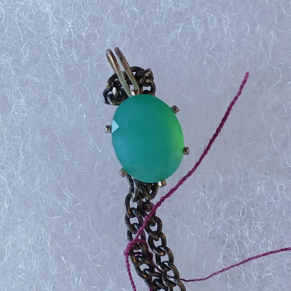 Green Oval Stone Pendant Necklace - Unbranded